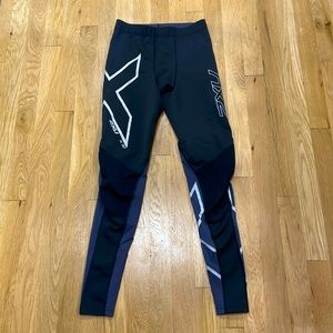 2XU Leggings - worn once!